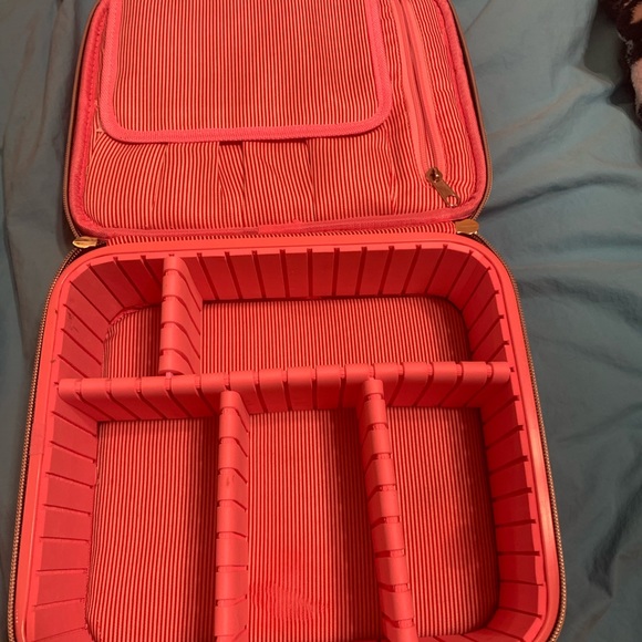 Makeup bag - Picture 2 of 6